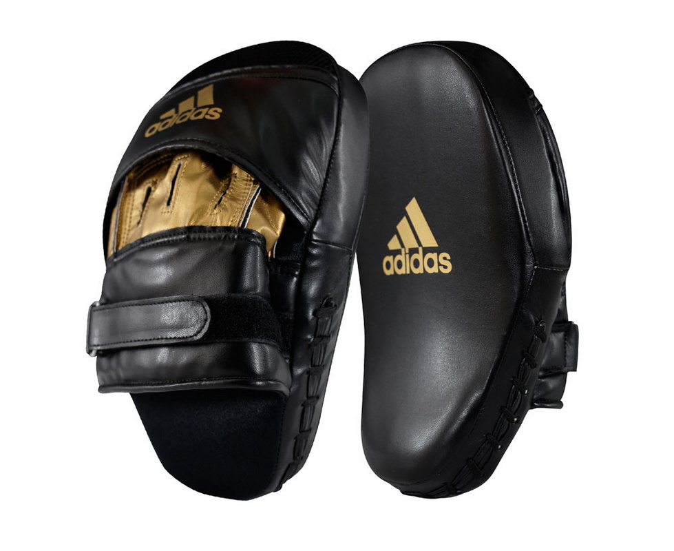 Лапы Adidas Training Curved Focus Mitt Short черно-золотые adiSBAC01 979_800